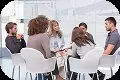 Roda de profissionais em discussão de casos.